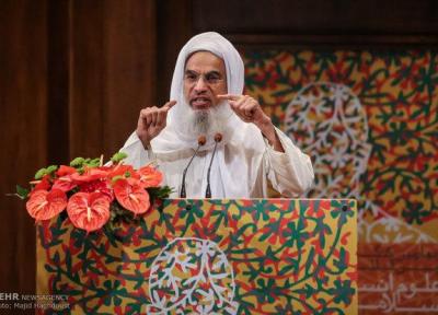 مظفر اقبال در دانشگاه شریف سخنرانی می نماید